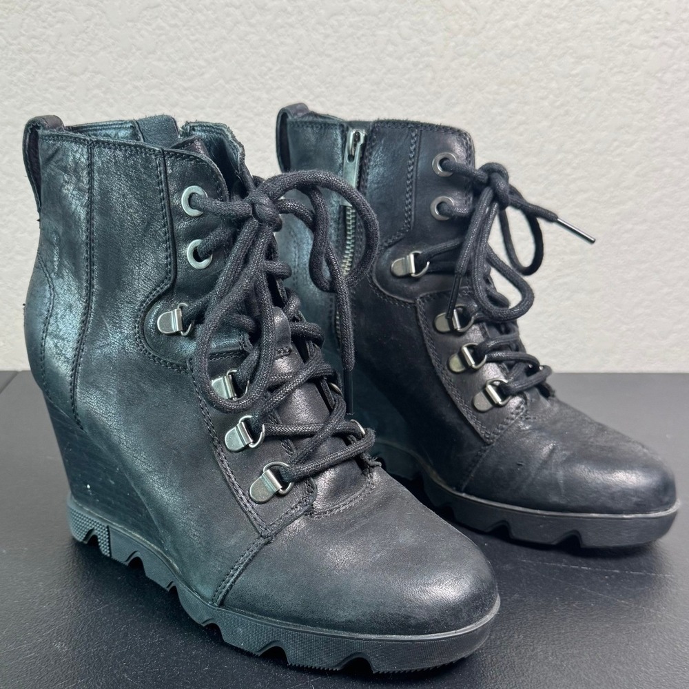 Sorel Joan of Arctic Wedge Black Leather Lace Up Ankle Boots Women Side Zip 6.5